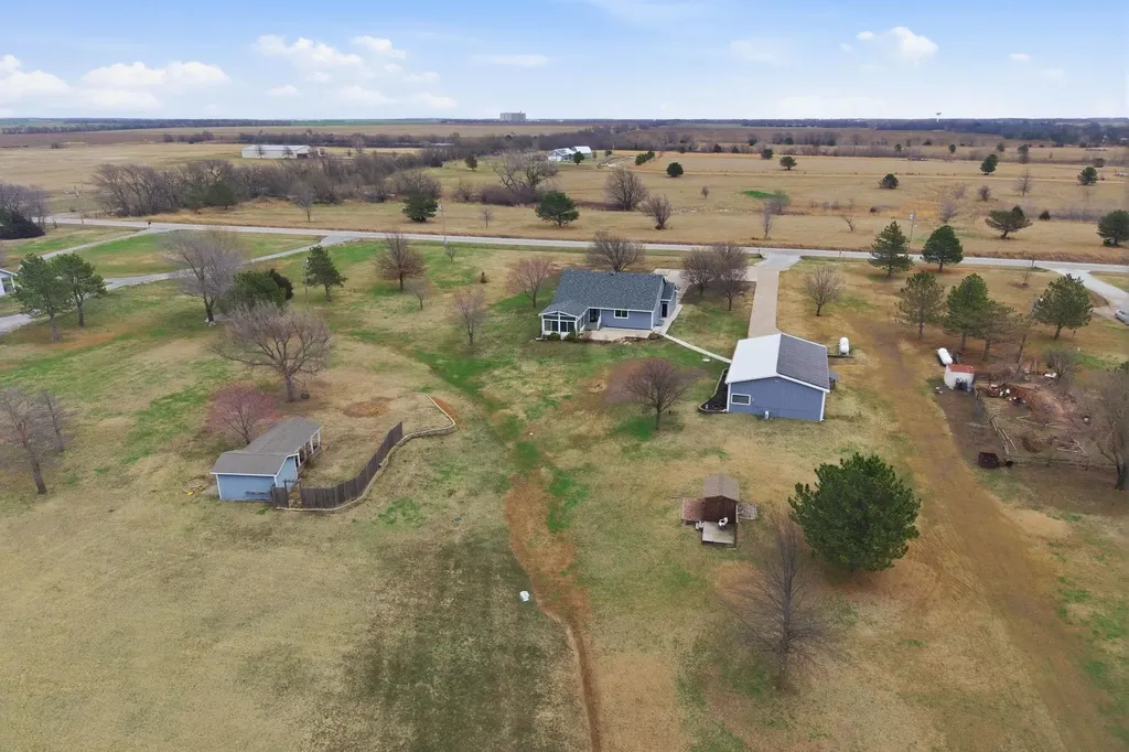235 N Tyler Road Wellington KS 67152