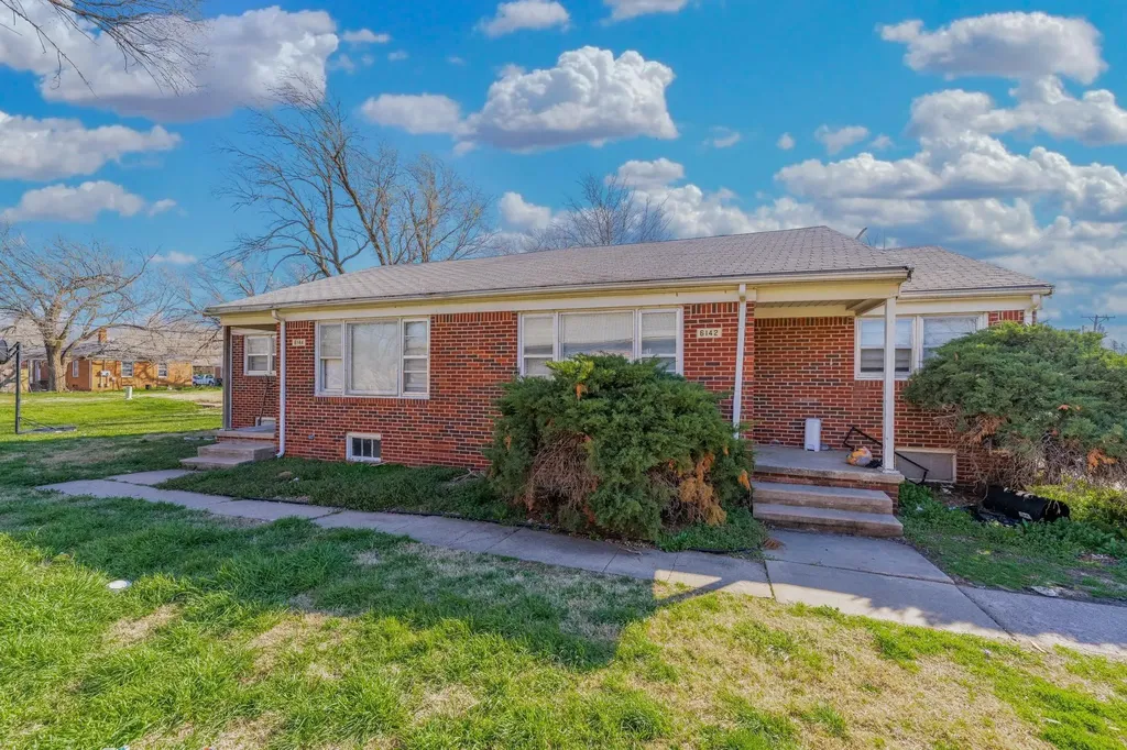 6142 E Harry Street Wichita KS 67218
