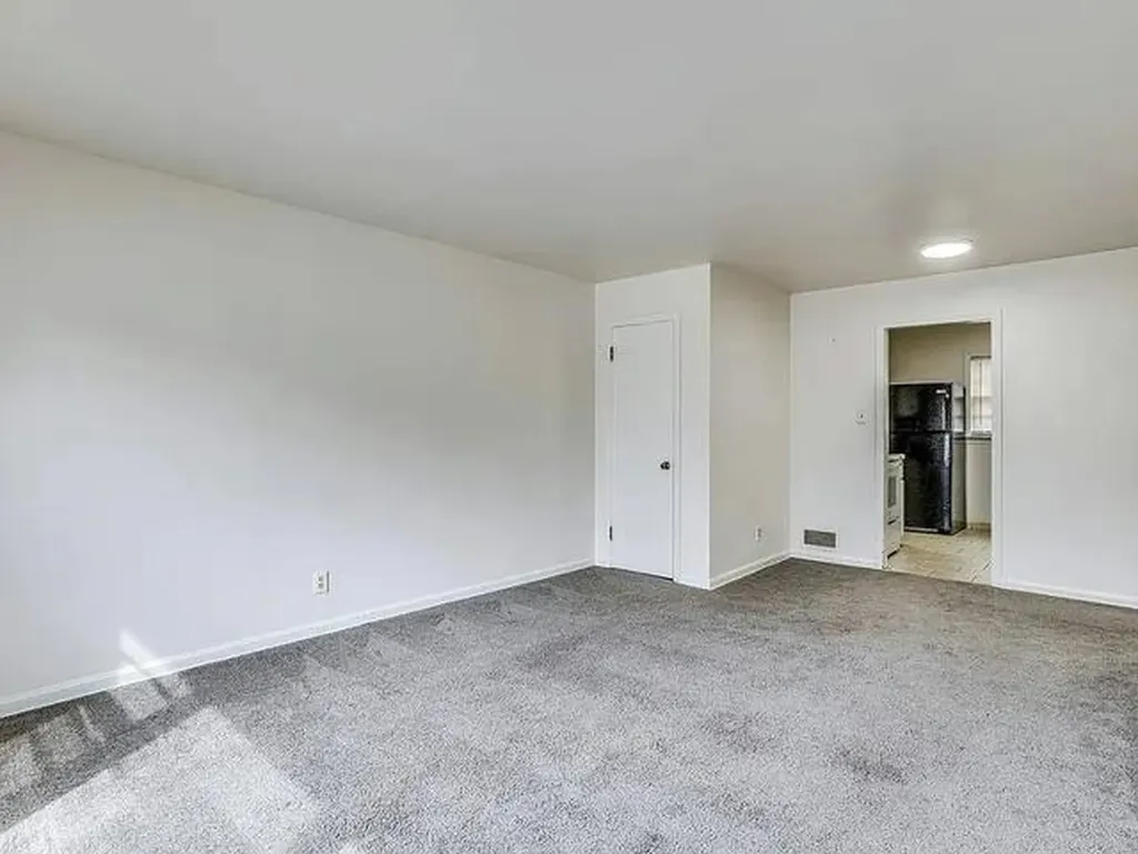 6142 E Harry Street Wichita KS 67218