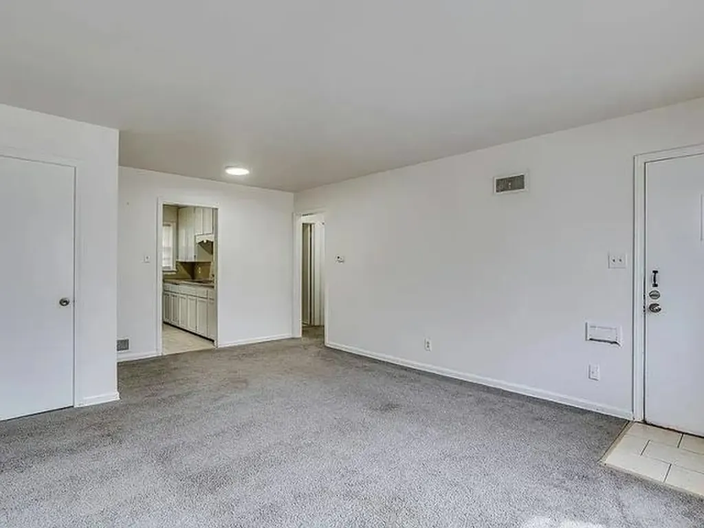 6142 E Harry Street Wichita KS 67218