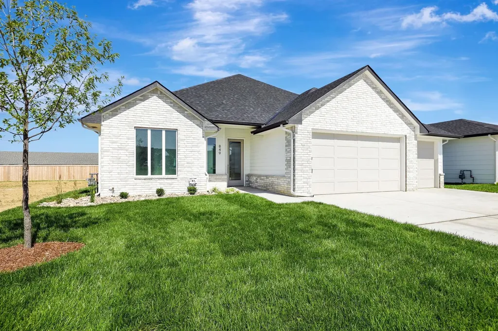 849 N Speyside Circle Andover KS 67002