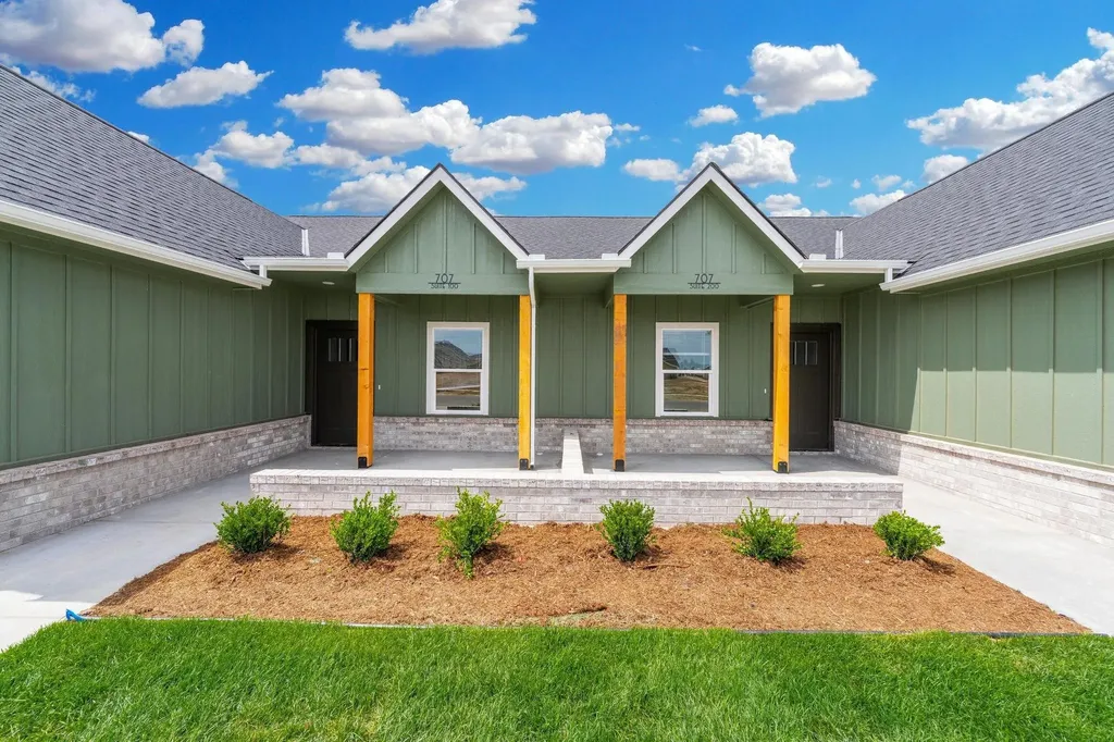 707 N Rainbow Lake Street Wichita KS 67235