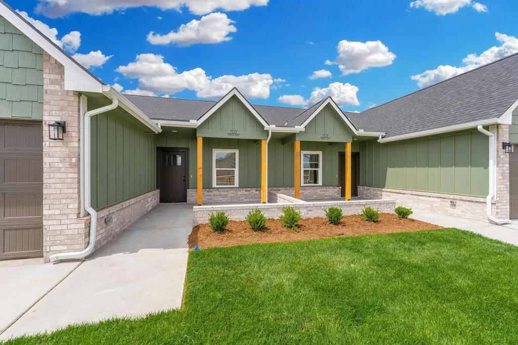707 N Rainbow Lake Street Wichita KS 67235