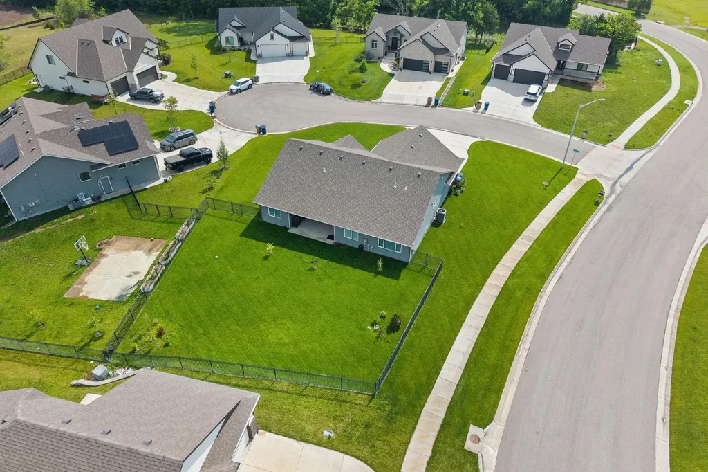 2245 S Nicole Circle Andover KS 67002