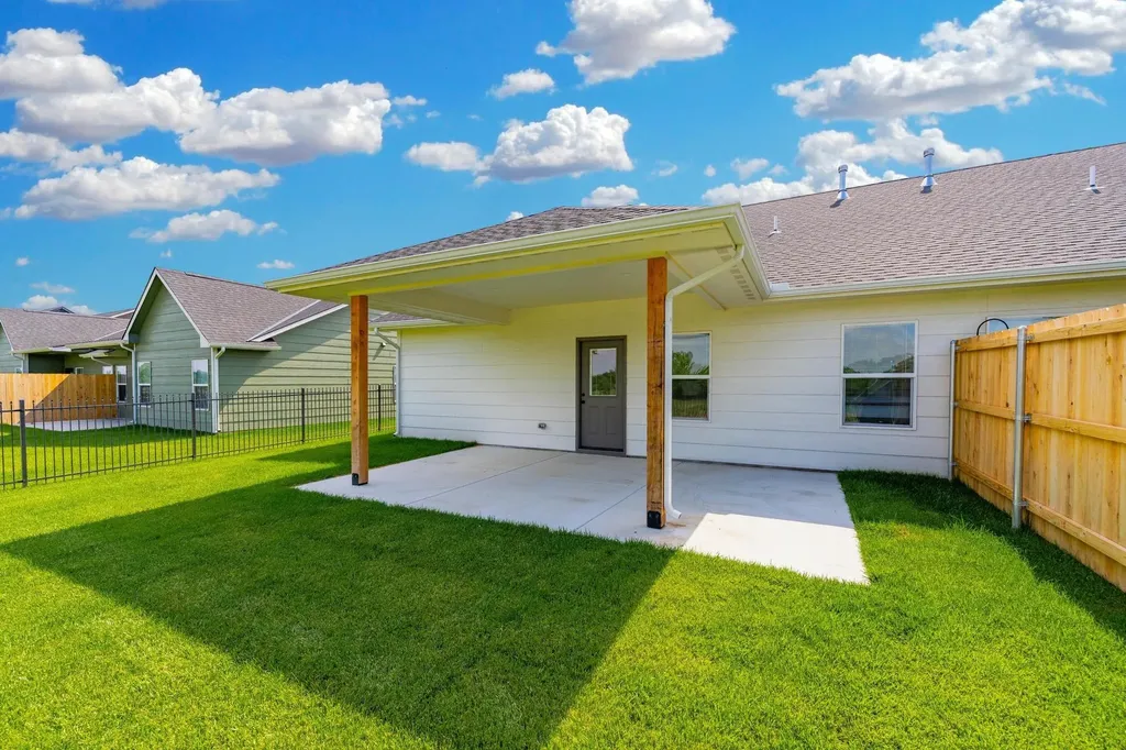711 N Rainbow Lake Street Wichita KS 67235