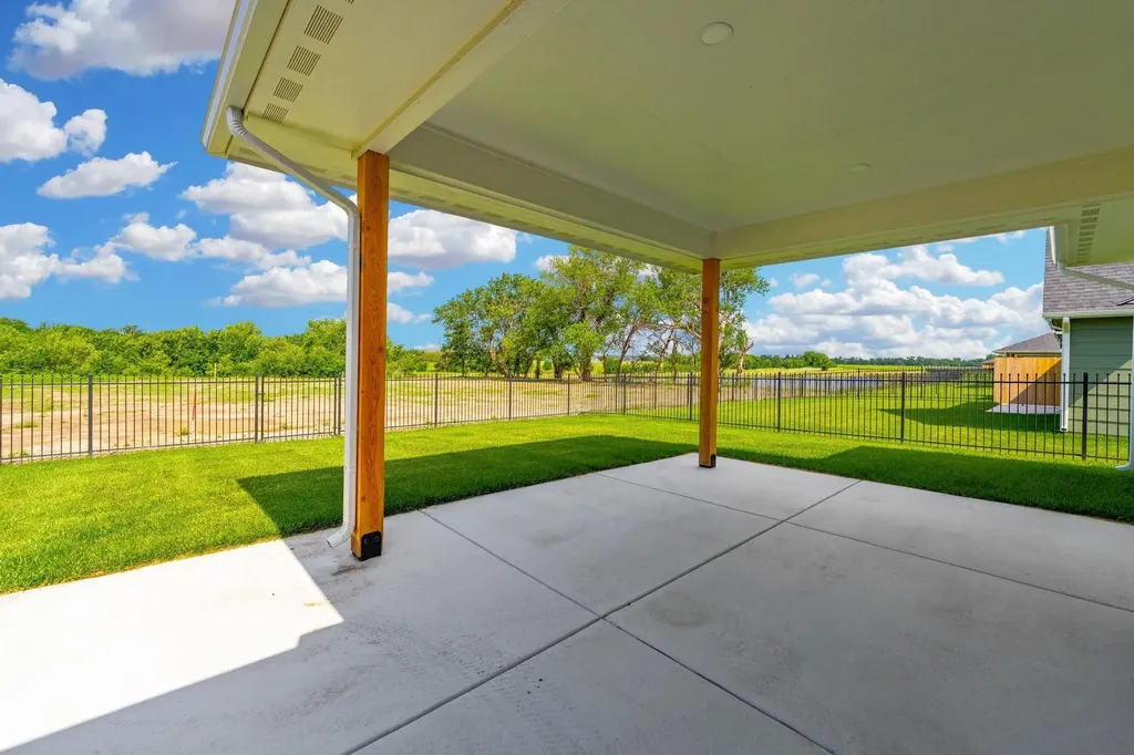 711 N Rainbow Lake Street Wichita KS 67235