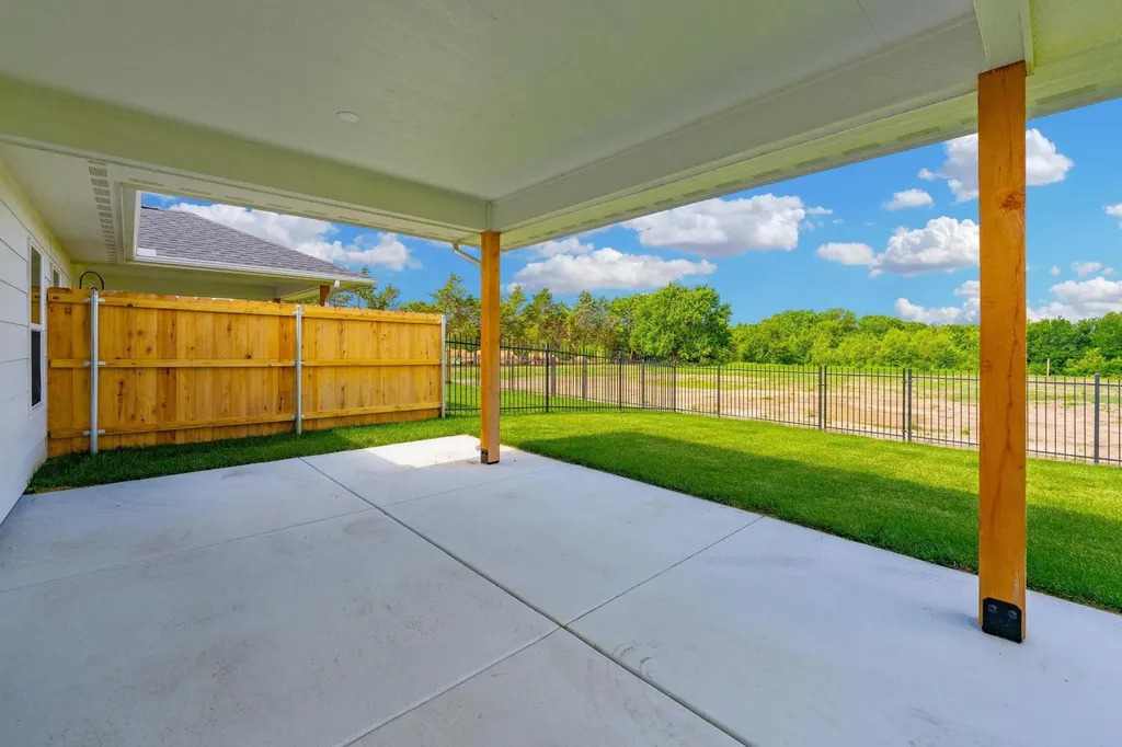 711 N Rainbow Lake Street Wichita KS 67235