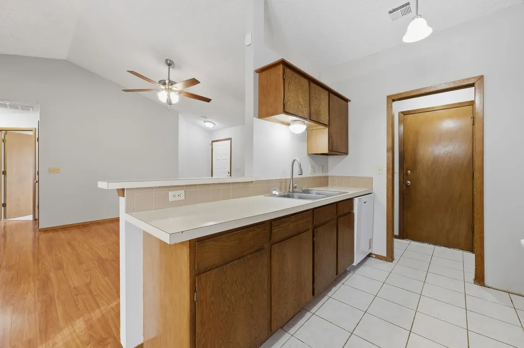 5211 S Mosley Street Wichita KS 67216