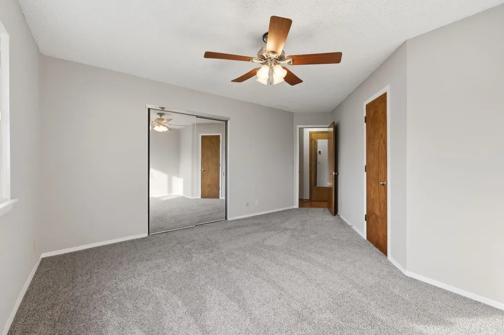5211 S Mosley Street Wichita KS 67216