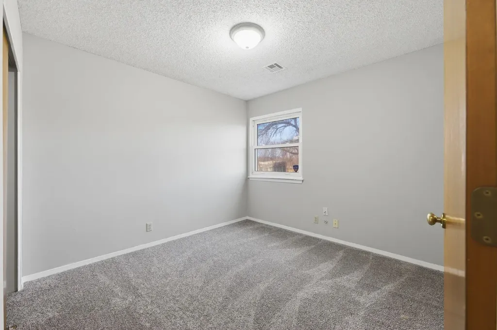 5211 S Mosley Street Wichita KS 67216