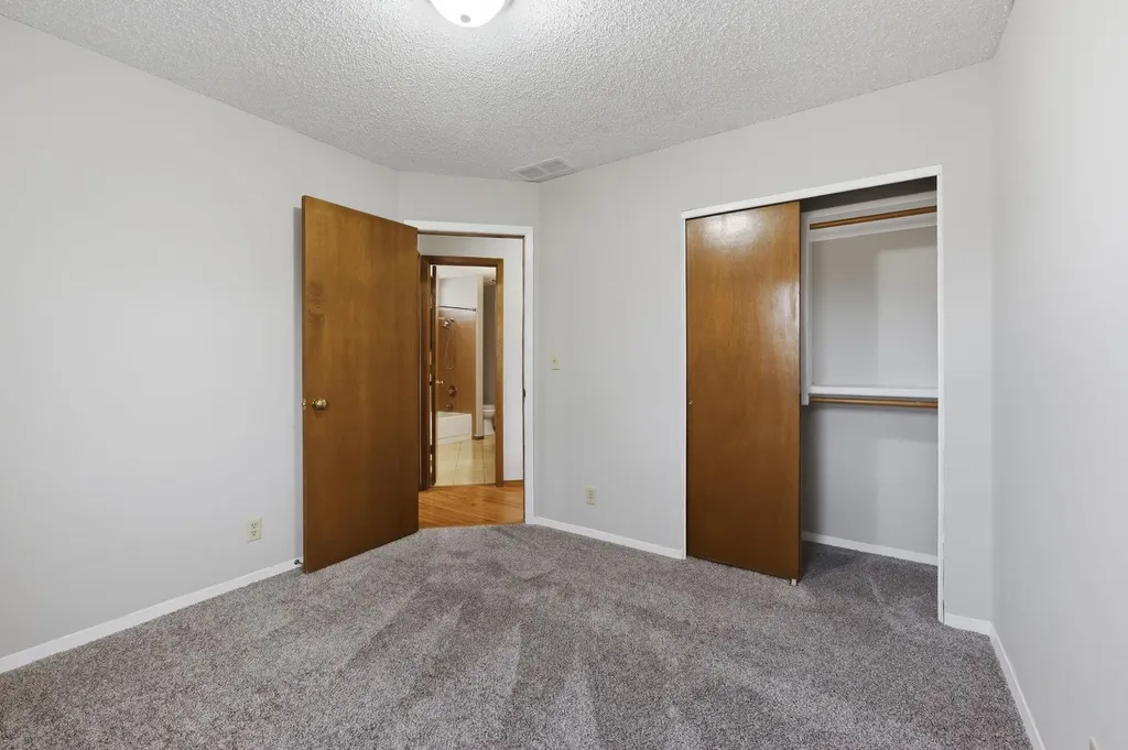 5211 S Mosley Street Wichita KS 67216