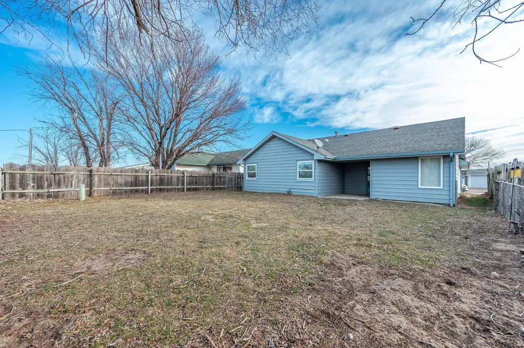 5211 S Mosley Street Wichita KS 67216