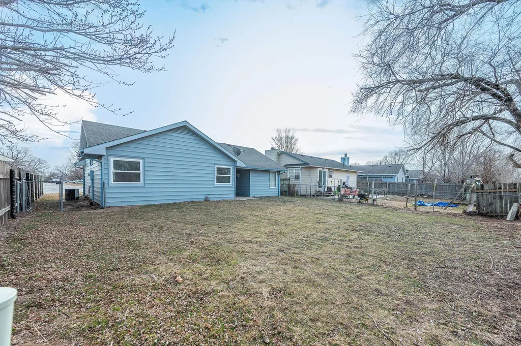5211 S Mosley Street Wichita KS 67216