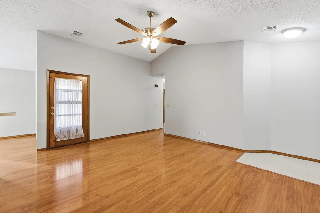 5211 S Mosley Street Wichita KS 67216
