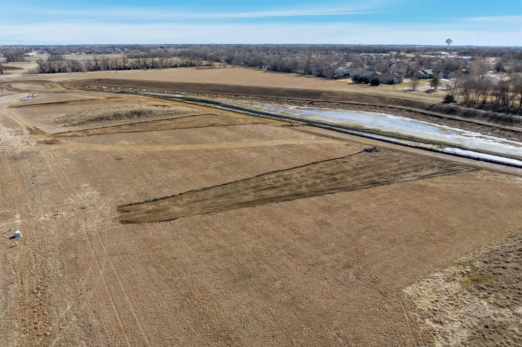 5140 Prairie Court N Bel Aire KS 67220
