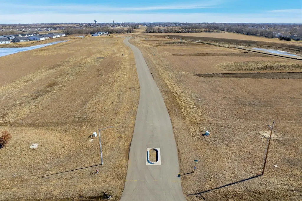 5140 Prairie Court N Bel Aire KS 67220
