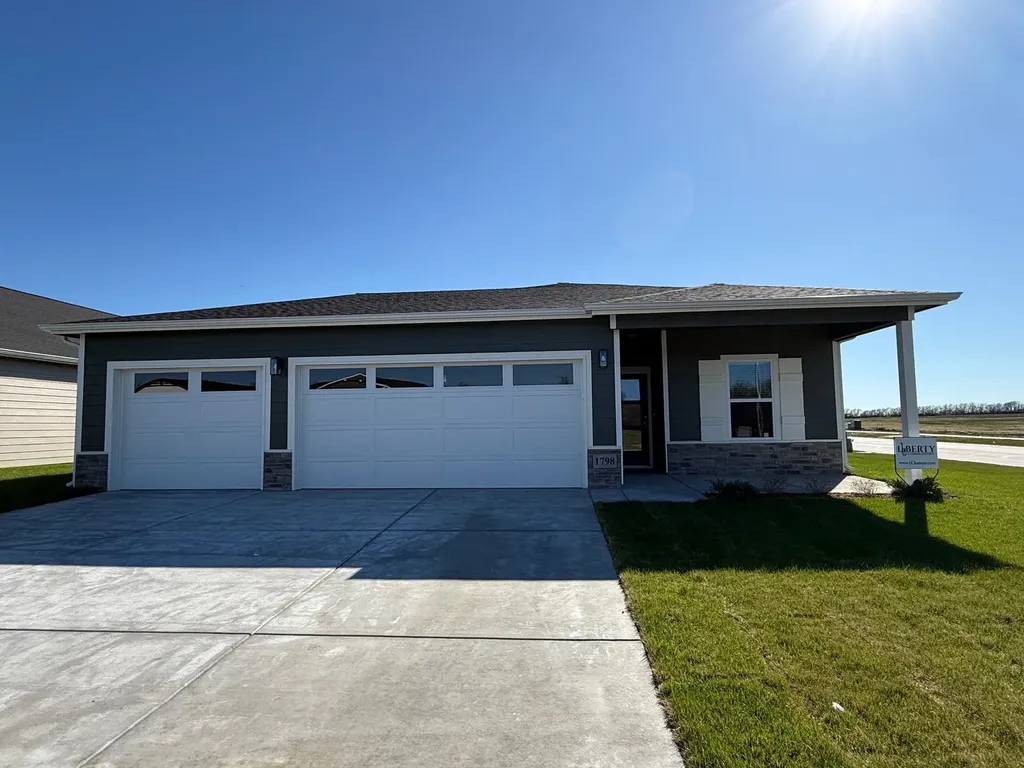 1798 W Redbud Lane Goddard KS 67052