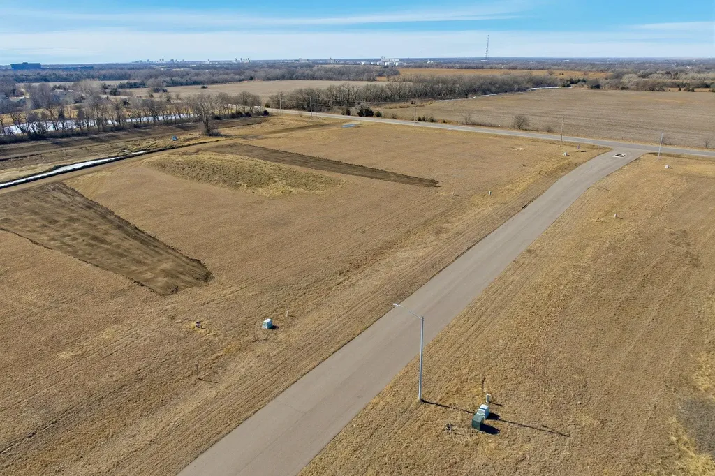 Lot 11 Block A Prairie Preserve Addition Bel Aire KS 67220