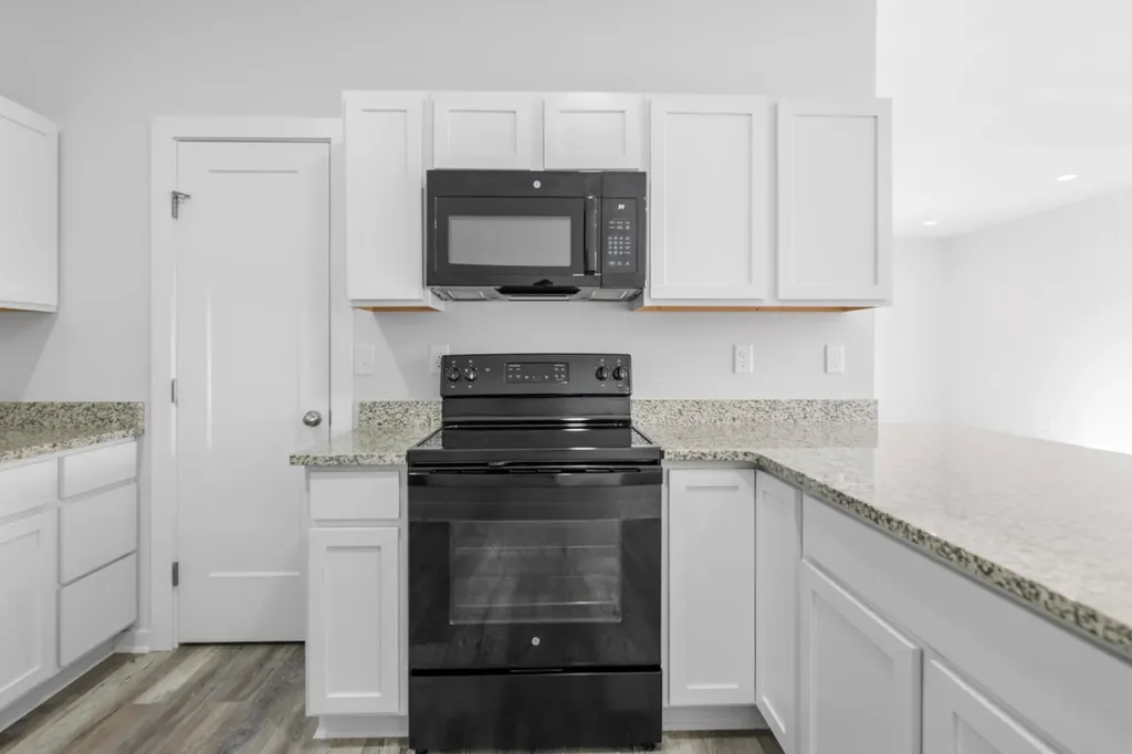 5454/5456 E Colburn Court Bel Aire KS 67220