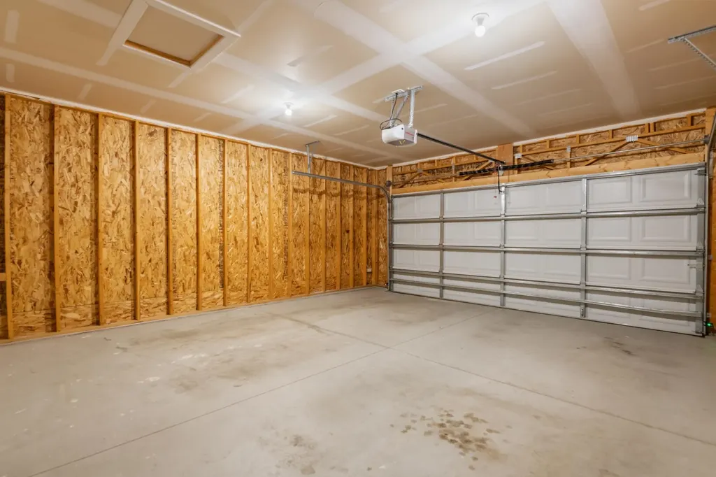 5454/5456 E Colburn Court Bel Aire KS 67220