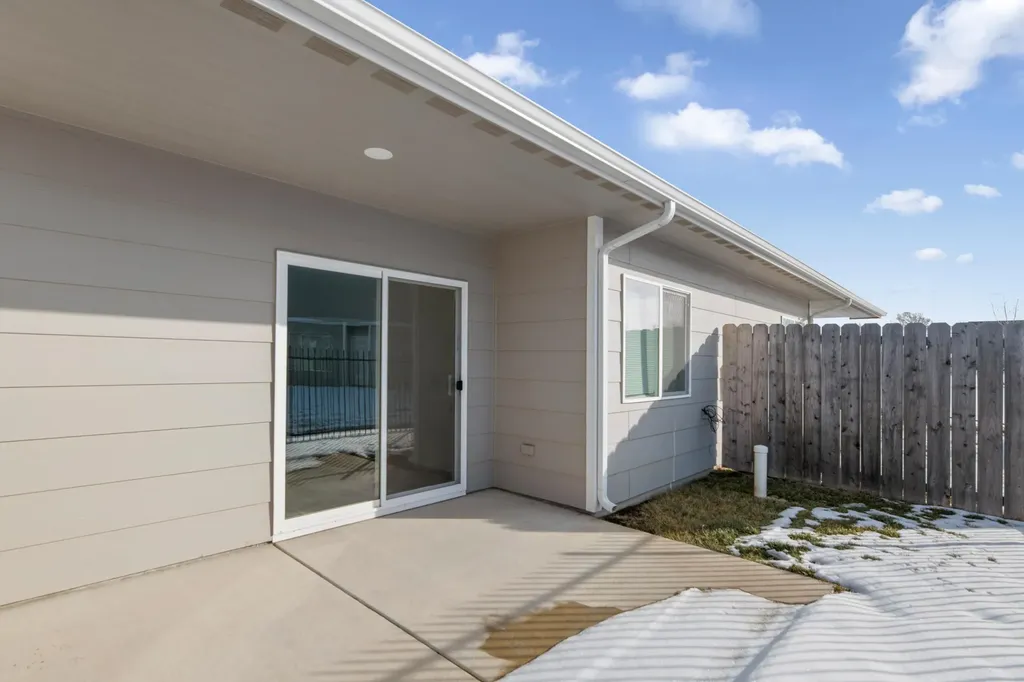 5454/5456 E Colburn Court Bel Aire KS 67220