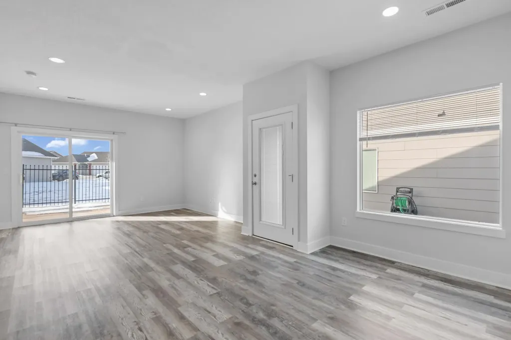 5454/5456 E Colburn Court Bel Aire KS 67220