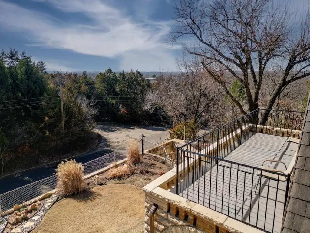 1702 Simpson Avenue Winfield KS 67156