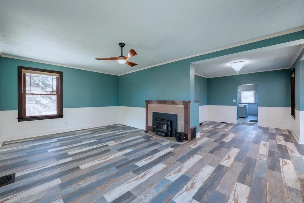 1702 Simpson Avenue Winfield KS 67156