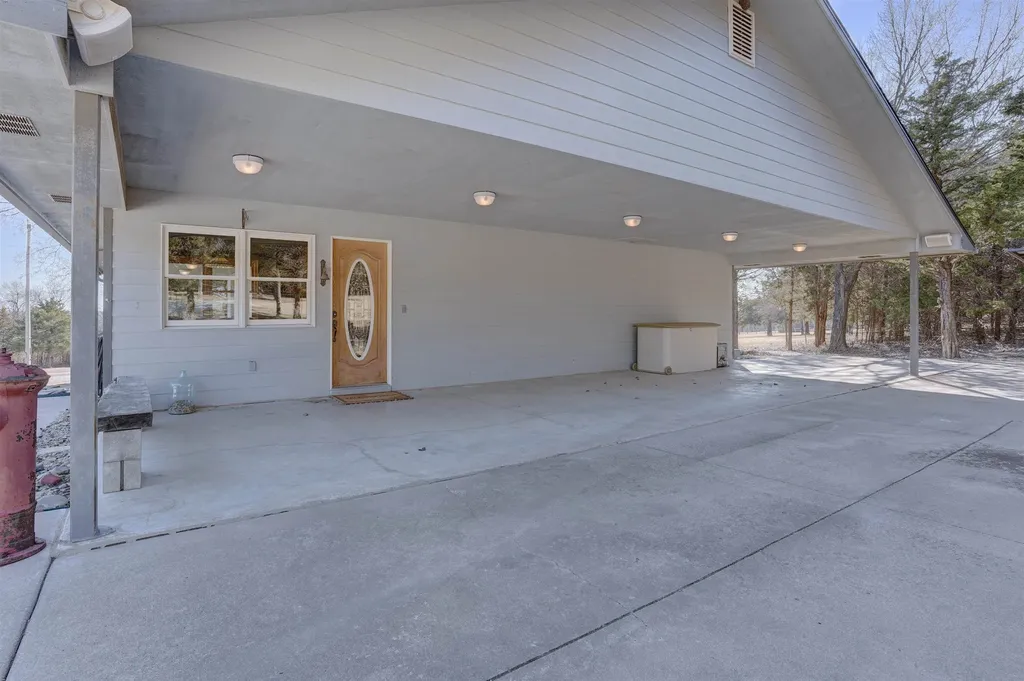 27750 85th Road Arkansas City KS 67005