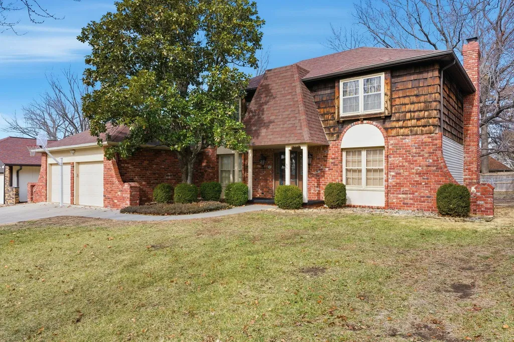 8220 E Brentmoor Street Wichita KS 67206