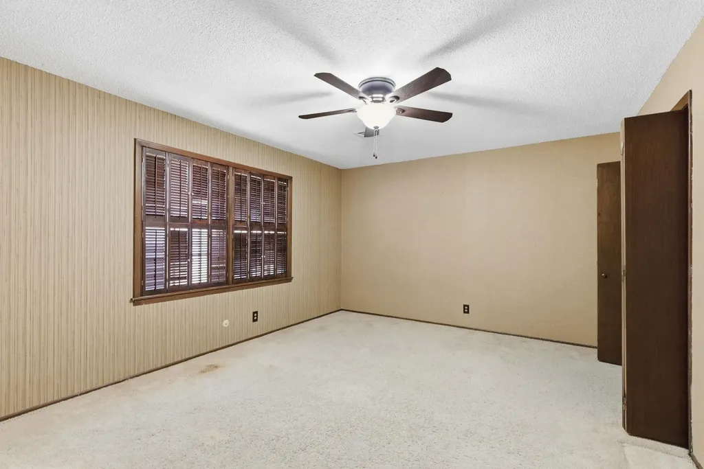 8220 E Brentmoor Street Wichita KS 67206