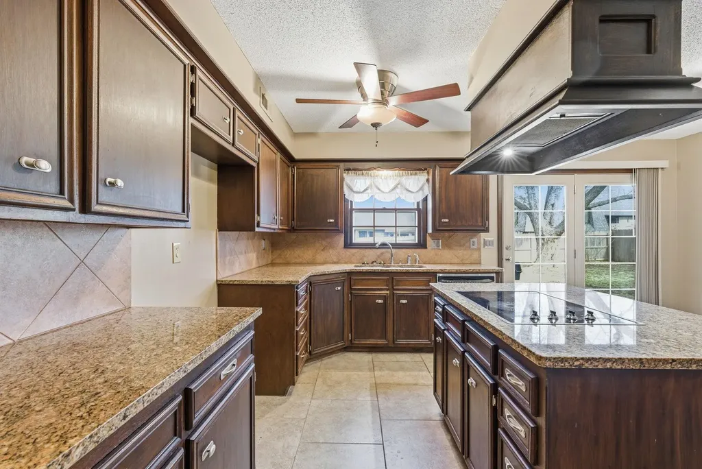 8220 E Brentmoor Street Wichita KS 67206
