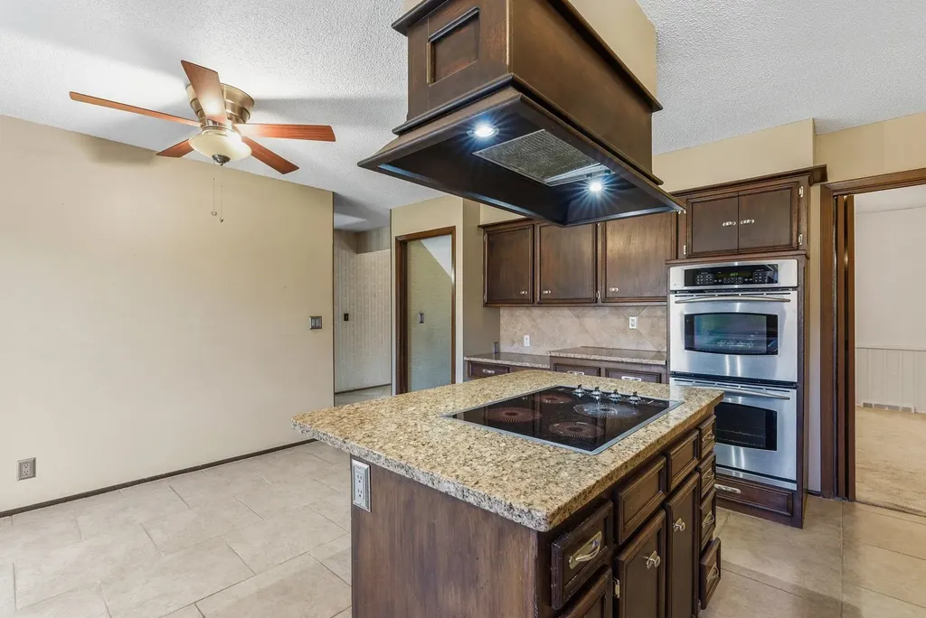 8220 E Brentmoor Street Wichita KS 67206