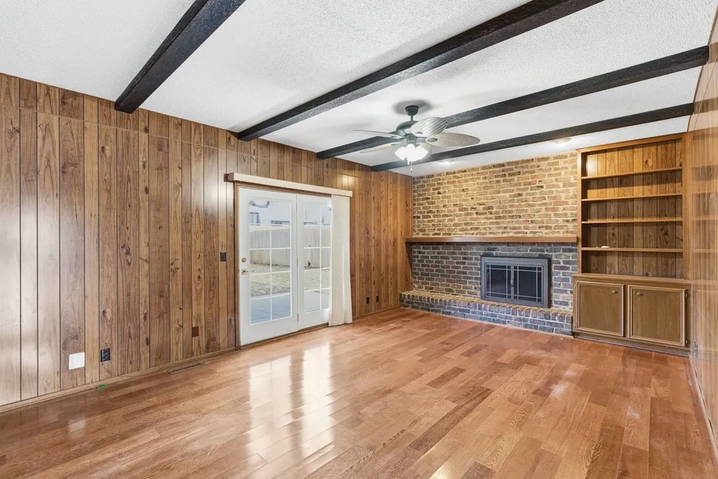 8220 E Brentmoor Street Wichita KS 67206