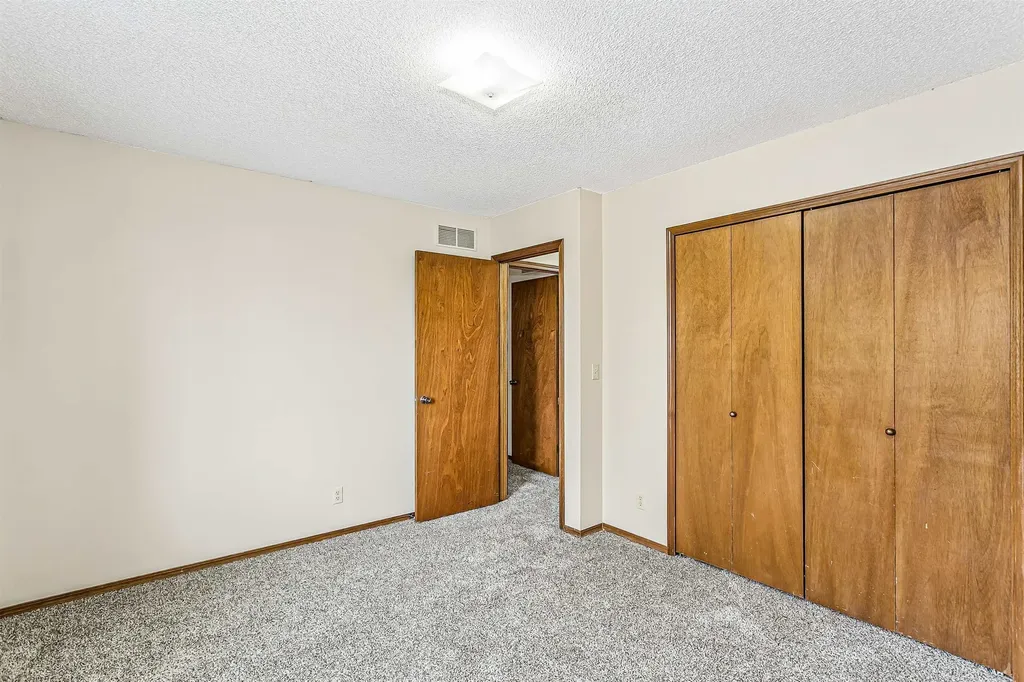 7401 E Brookview Circle Wichita KS 67226