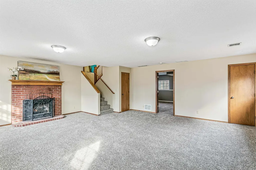 7401 E Brookview Circle Wichita KS 67226