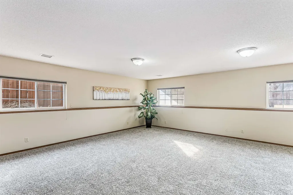 7401 E Brookview Circle Wichita KS 67226