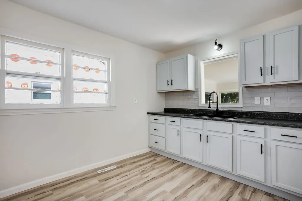 622 Sylvan Lane Wichita KS 67218