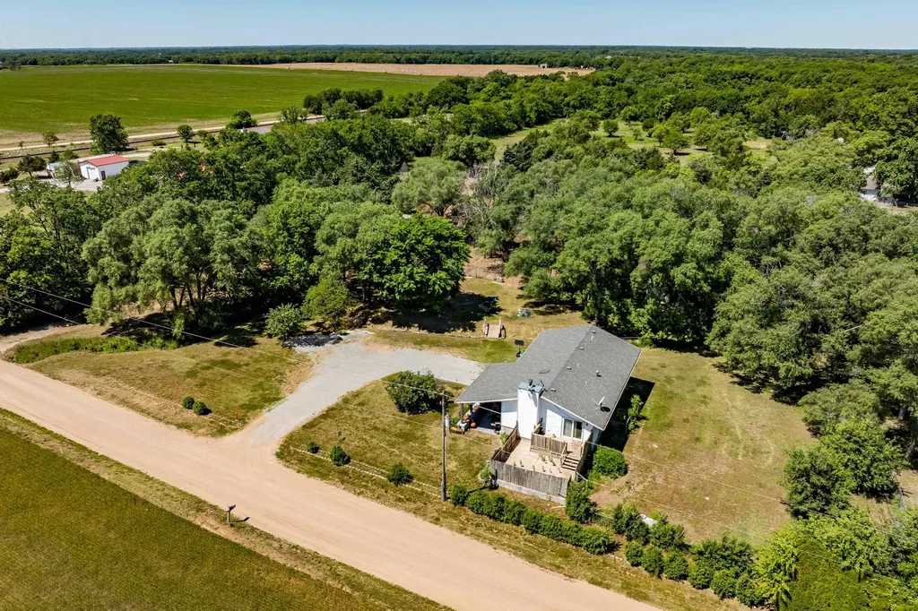 1403 N Webb Road Mulvane KS 67110