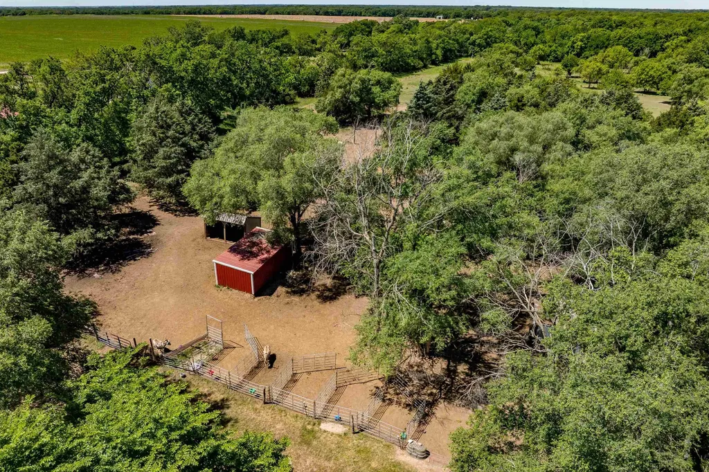 1403 N Webb Road Mulvane KS 67110