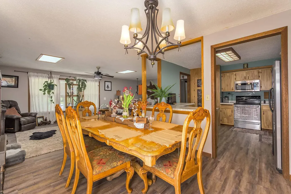 1403 N Webb Road Mulvane KS 67110