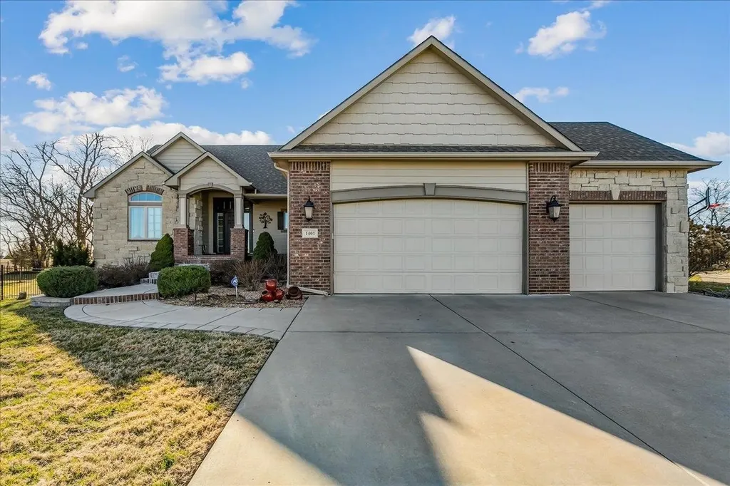1401 N Shadow Rock Drive Andover KS 67002