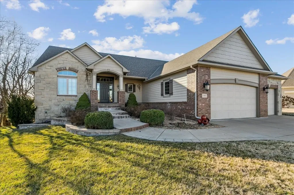 1401 N Shadow Rock Drive Andover KS 67002