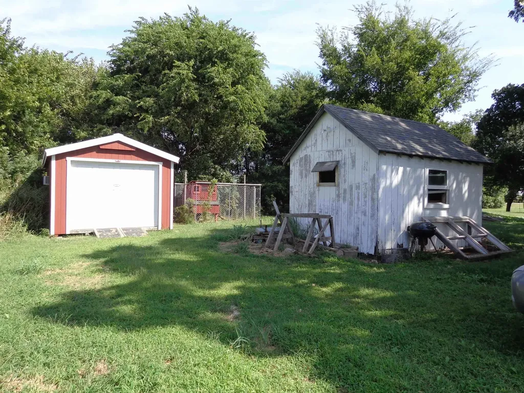 1217 S Mayfield Caldwell KS 67022