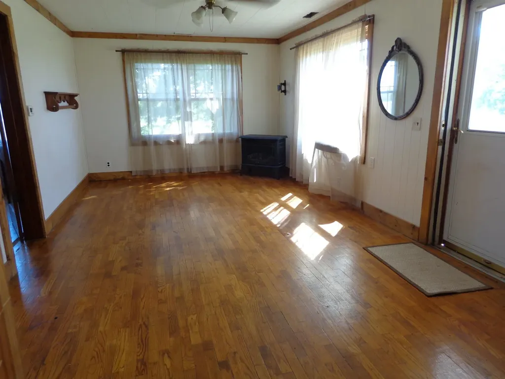 1217 S Mayfield Caldwell KS 67022