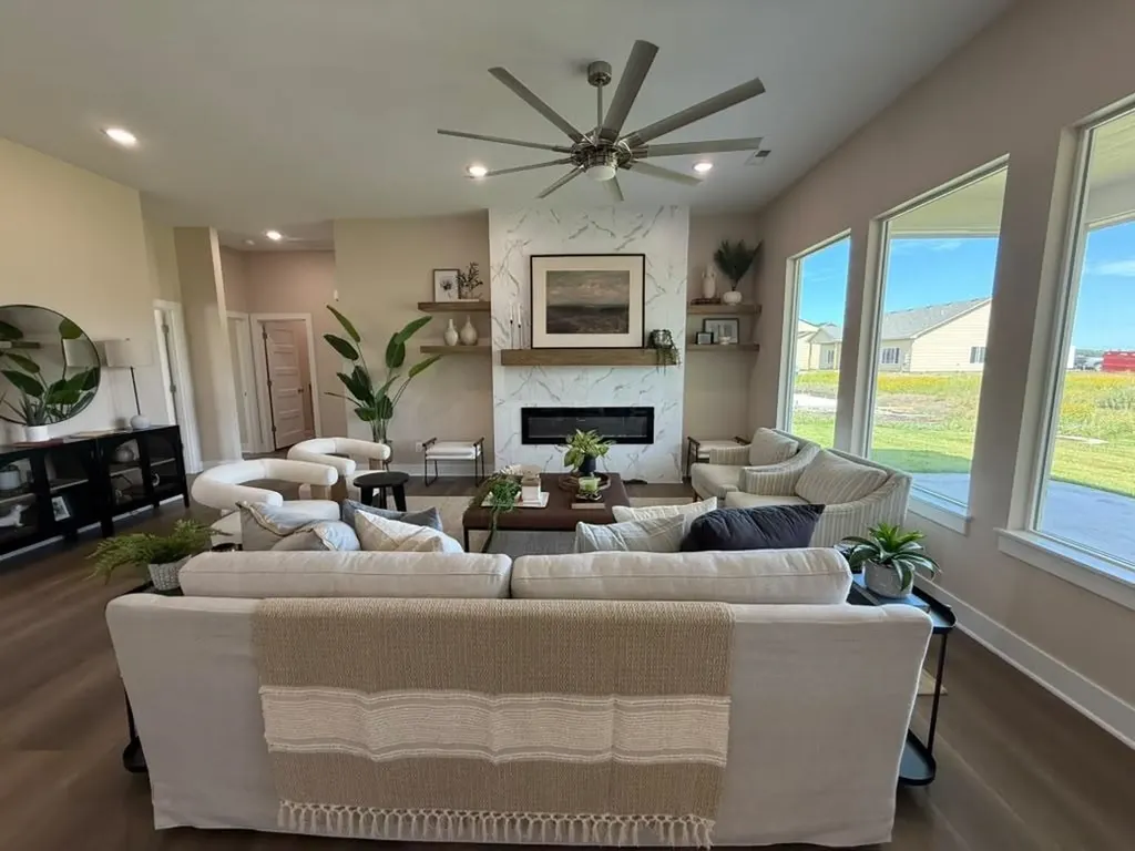 1530 E Appleton Street Valley Center KS 67147