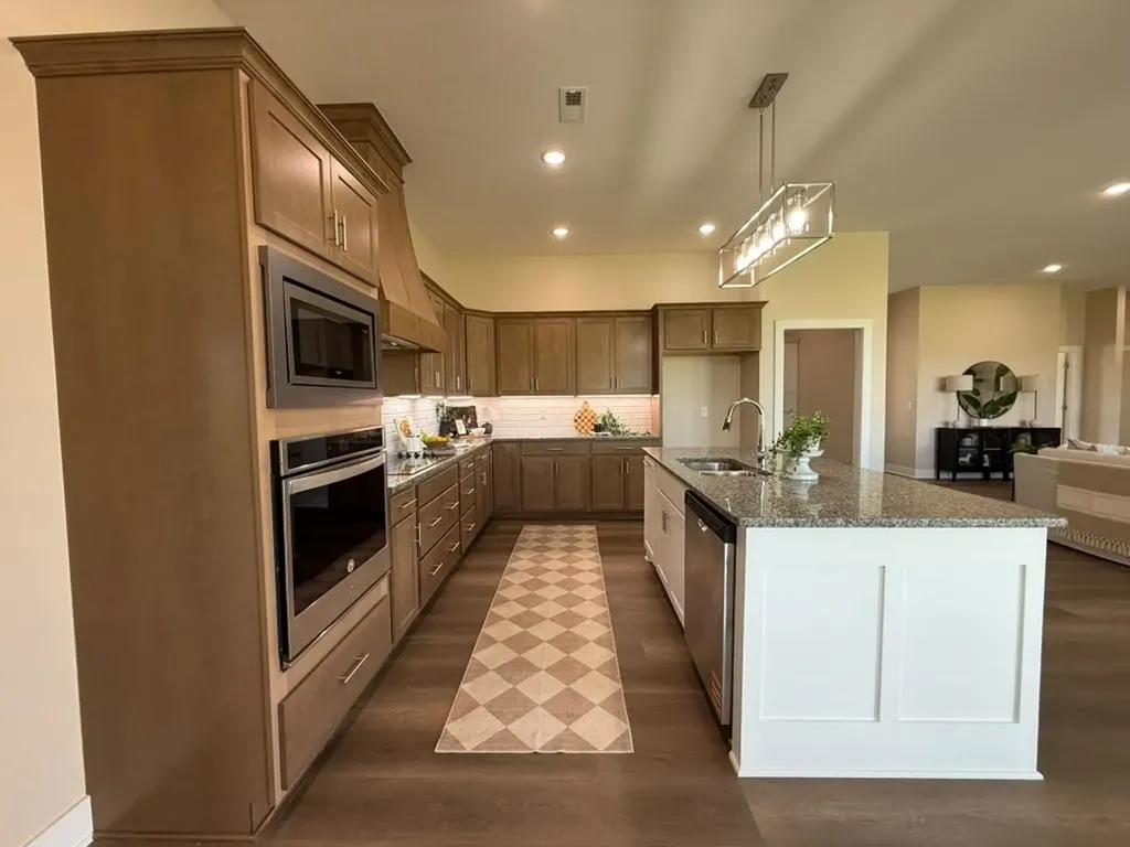 1530 E Appleton Street Valley Center KS 67147