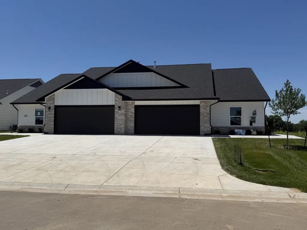 813 N Rainbow Lake Street Wichita KS 67235