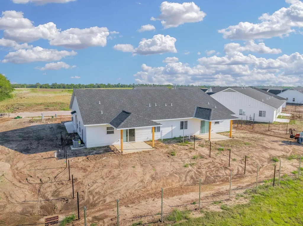 813 N Rainbow Lake Street Wichita KS 67235