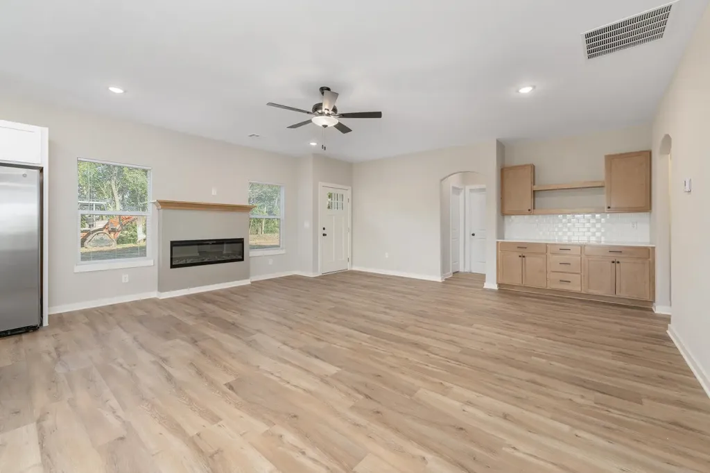813 N Rainbow Lake Street Wichita KS 67235